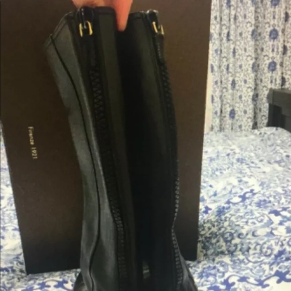 Gucci boots size 38 zipper in the back - Picture 3 of 11